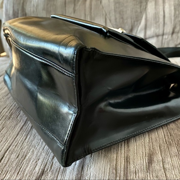 Salvatore Ferragamo Flap Structured medium size Tote Bag *RARE* - Picture 4 of 14